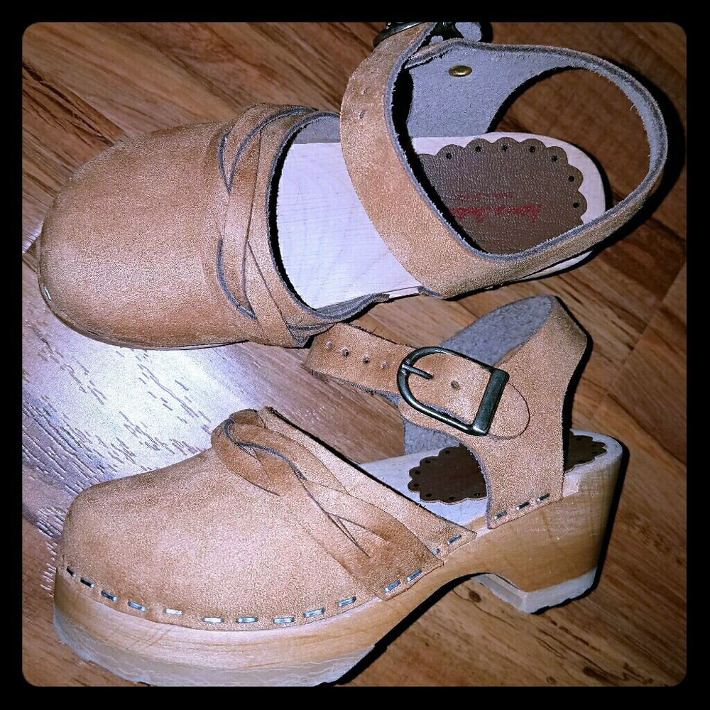 Brand new Mary Jane Clogs by Hannah Andersson